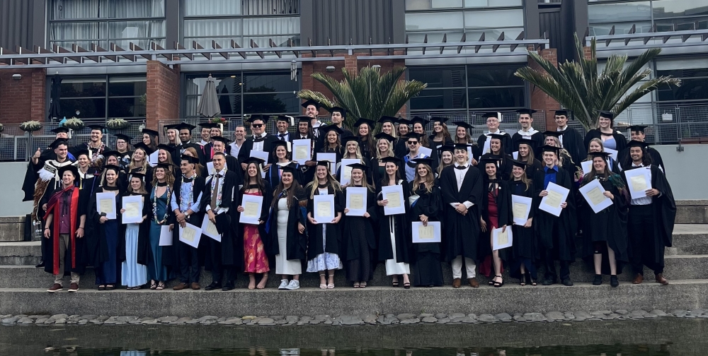 https://paramedics.org/storage/news/AUT-summer-graduates-2024.jpg